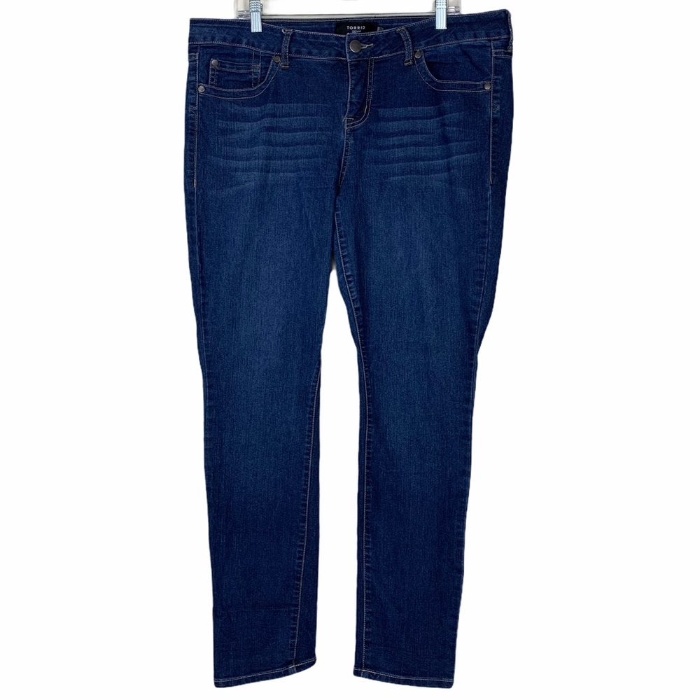 Torrid Skinny Midrise Stretch Medium Wash Jeans 18